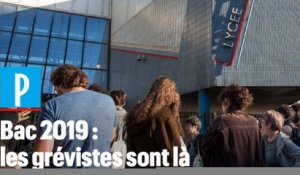 Bac 2019 : des grévistes devant un lycée à Saint-Ouen
