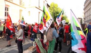 Reportage - Une manifestation contre la réforme Blanquer le jour du BAC