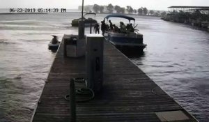 Des quais sont frappés par une tornade sur le lac Kentucky à Gilbertsville