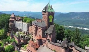 Le château du Haut-Koenigsbourg passe au jaune