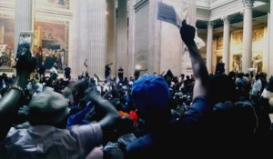 Occupation du Panthéon par des centaines de sans-papiers