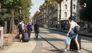 Un homme âgé d'une vingtaine d'années poignardé à Montpellier en voulant porter secours à deux femmes importunées par deux autres hommes - VIDEO