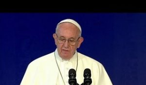 En visite en Irlande, le pape évoque sa "honte" face à "l'échec" de l'Eglise