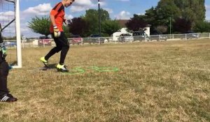 Premier entraînement spécifique "gardien" de la saison à Cuvry : Théo en slow motion