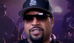 "C-Walk ou Moonwalk ? Tupac ou Snoop ? Ass ou Cash ?"  Le Fast & Curious d'Ice Cube