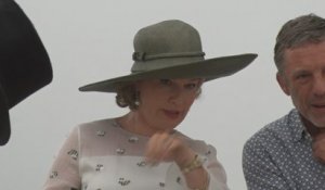 La reine Mathilde visite la Biennale de Venise