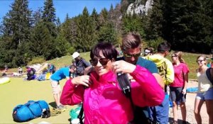 Lac d'Annecy : premier vol en parapente à 80 ans pour Yolande
