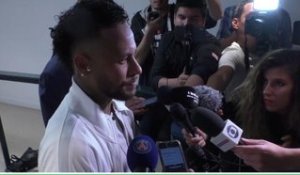 5e j. - Neymar : "Je voulais partir, mais je vais tout donner pour le PSG"