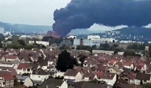 L'usine Lubrizol de Rouen en feu