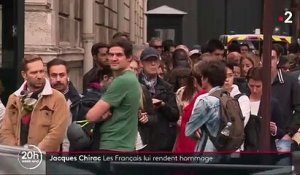 Mort de Jacques Chirac : une foule immense défile à l'Élysée pour un dernier au revoir