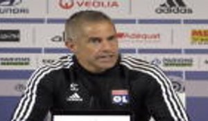 9e j. - Sylvinho : "Je connais la rivalité dans le derby"