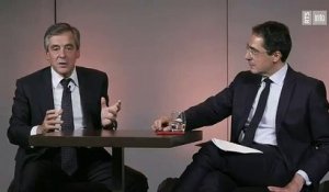 Pour François Fillon, la crise des gilets jaunes n'était "pas grand chose": "Macron, c'est un petit joueur" - VIDEO