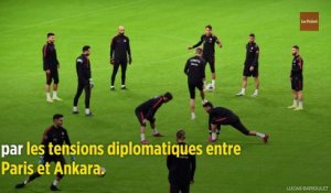 France-Turquie : match sous tension, Le Drian annule sa présence