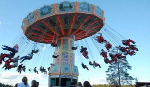 Loire: une jeune femme de 24 ans meurt sur le coup après avoir été éjectée d'un manège pendant la fête foraine de la Vogue des Noix