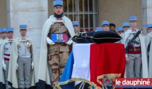 Le colonel Charles-Emmanuel Daviet rend hommage au brigadier-chef Ronan Pointeau