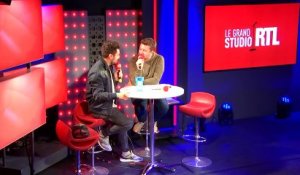 Kev Adams et le numéro d'Emmanuel Macron - Le Grand Studio RTL Humour
