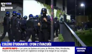 Les images de l'évacuation de l'université Lyon 2, bloquée par une soixantaine d'étudiants