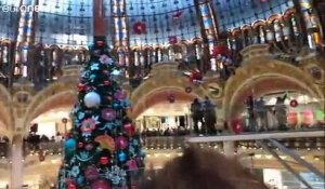 Les Galeries Lafayette occupées par des "gilets jaunes" à Paris