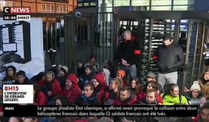 Black Friday: Plusieurs dizaines de personnes se sont rassemblées ce matin devant le siège français d’Amazon à Clichy - VIDEO