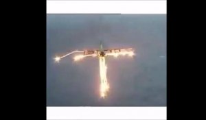 Cet avion se transforme en feu d'artifice volant