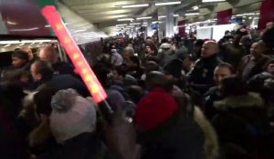 Les images oppressantes des tensions entre voyageurs et agents de sécurité gare du Nord