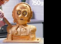 Le plus surprenant des gâteaux C3PO (Star Wars) - 750g