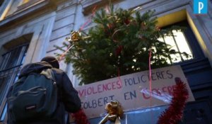 Des élèves bloquent l'accès à leur lycée à Paris