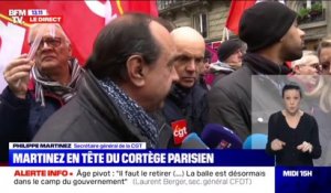 "Il y a de quoi s'interroger sur la volonté du gouvernement de prendre en compte l'avis des organisations syndicales" déclare Philippe Martinez (CGT) en tête du cortège parisien