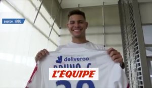 Vidéo de la présentation officielle de Bruno Guimaraes à l'OL - Foot - L1