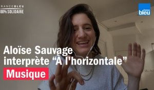 Aloïse Sauvage interprète "À l'horizontale"dans son salon