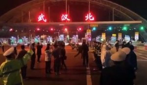 Coronavirus : en Chine, la fin des barrages routiers à Wuhan, après 76 jours de quarantaine