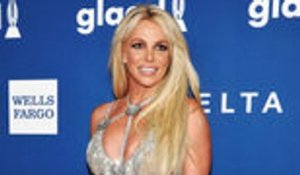Britney Spears Grooves to Justin Timberlake's 'Filthy' | Billboard News