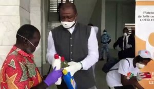 Coronavirus, le ministre Hamed Bakayoko lance une vaste activité de sensibilisation à Abobo