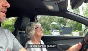 Une grand-mère atteinte d'Alzheimer retrouve sa passion pour les courses à grande vitesse grâce à son fils