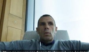 Règlement - Gustavo Poyet est contre l'idée de 5 changements par équipe