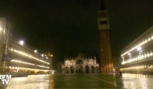 Venise: La place Saint-Marc inondée après de violents orages