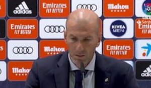 Zidane : "Sergio Ramos doit prendre sa retraite ici"