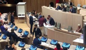 Conseil Municipal de Marseille : les conseillers municipaux votent