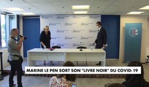 Marine Le Pen accompagnée de son vice-président Jordan Bardella a dévoilé à la presse son "livre noir du coronavirus", sous-titré "du fiasco à l'abîme"