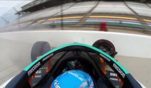 Indy500 - Fernando Alonso fonce dans un mur