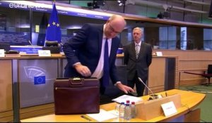Le commissaire européen au Commerce, l'Irlandais Phil Hogan, annonce sa démission