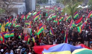 Des dizaines de milliers de Mauriciens dans les rues ce samedi, pour manifester contre le gouvernement après la marée noire