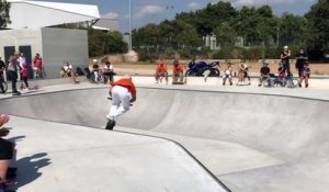 Vitrolles : des riders « à donf' » au nouveau skate parc