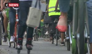 Paris : les embouteillages ont gagné les pistes cyclables