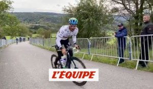 Julian Alaphilippe étrenne son maillot arc-en-ciel à l'entraînement - Cyclisme - WTF