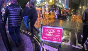Covid-19 : à Londres, le couvre-feu instauré pour freiner l'épidémie agace