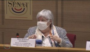 Décentralisation des routes : " Les départements étaient demandeurs", selon Jacqueline Gourault