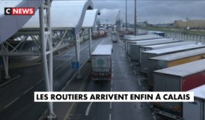 Royaume-Uni : les routiers bloqués à la frontière arrivent enfin à Calais