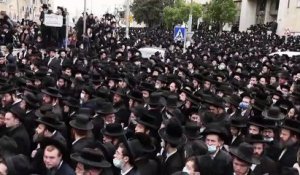 Des ultra-orthodoxes bravent le confinement en Israël pour les obsèques d'un rabbin