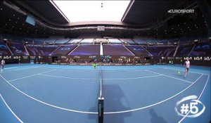 Le top 5 des points de mardi : la gifle de Serena, le coup de patte de Djokovic